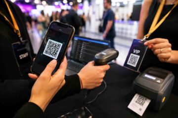 Acreditaciones para eventos rápidas y seguras con nuestra empresa especializada. Gestiona asistentes en menos de 7 segundos desde el celular, imprime stickers térmicos y personaliza tus credenciales con un servicio 360 integral.
